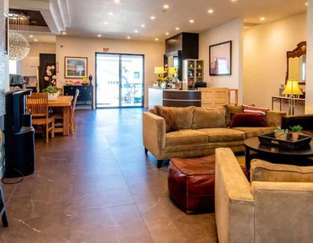 Indoor sitting area at Harmony Place addiction rehab center in Los Angeles