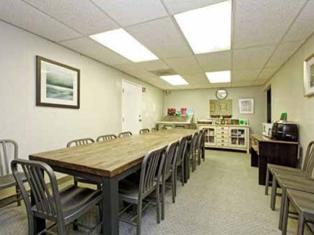 Valley Restoration outpatient addiction rehab group therapy room