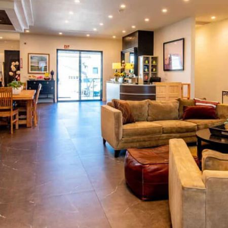 Indoor sitting area at Harmony Place addiction rehab center in Los Angeles