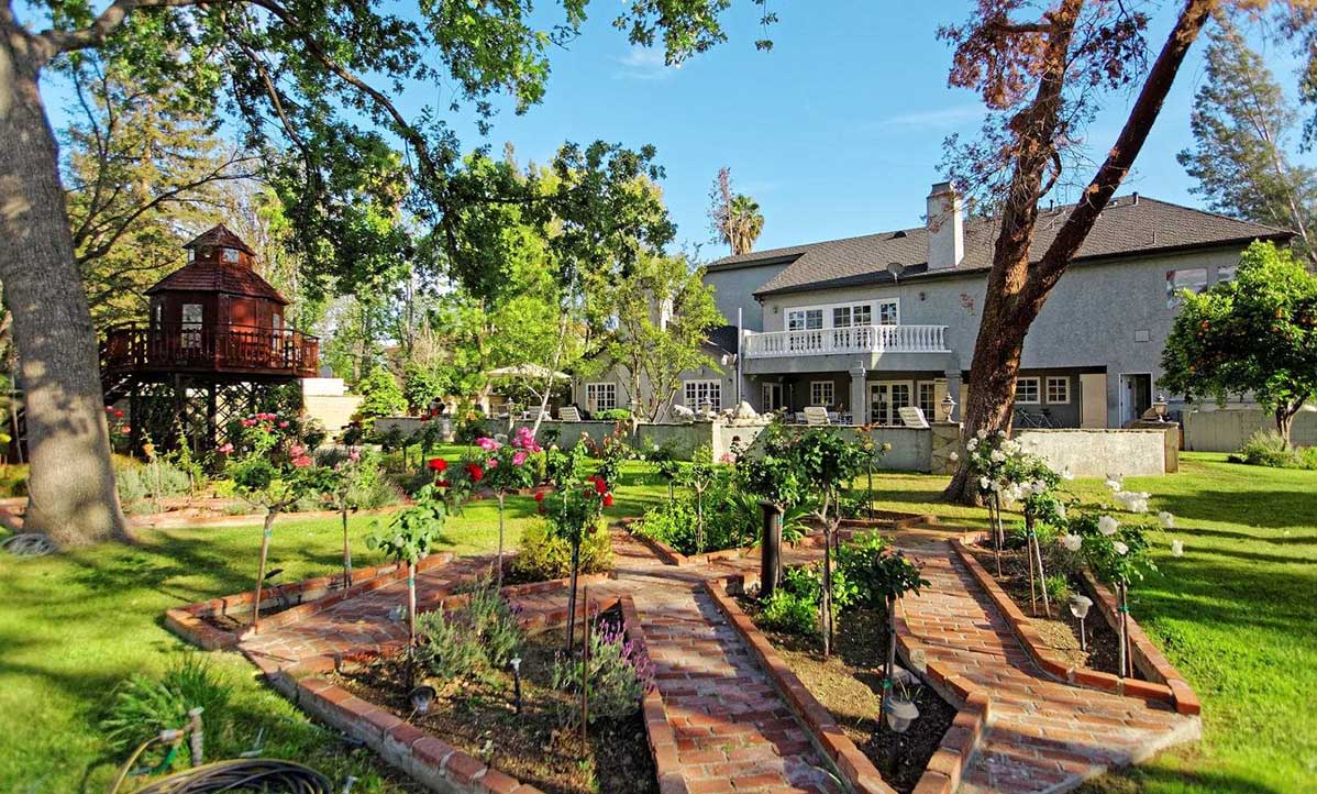 Harmony Place facility garden